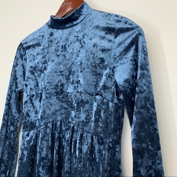 Urbanology Blue Crushed Velvet Long Sleeve Mini Dress Keyhole Back Size Small - Picture 3 of 13